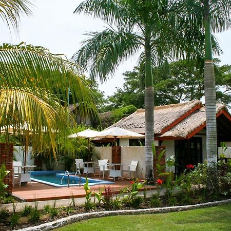 Burudika Bungalows Selong Belanak Buitenkant foto