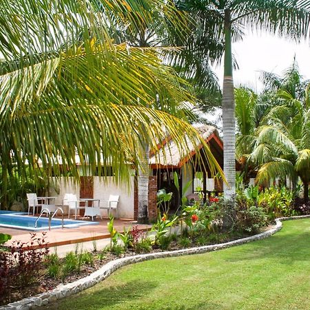 Burudika Bungalows Selong Belanak Buitenkant foto