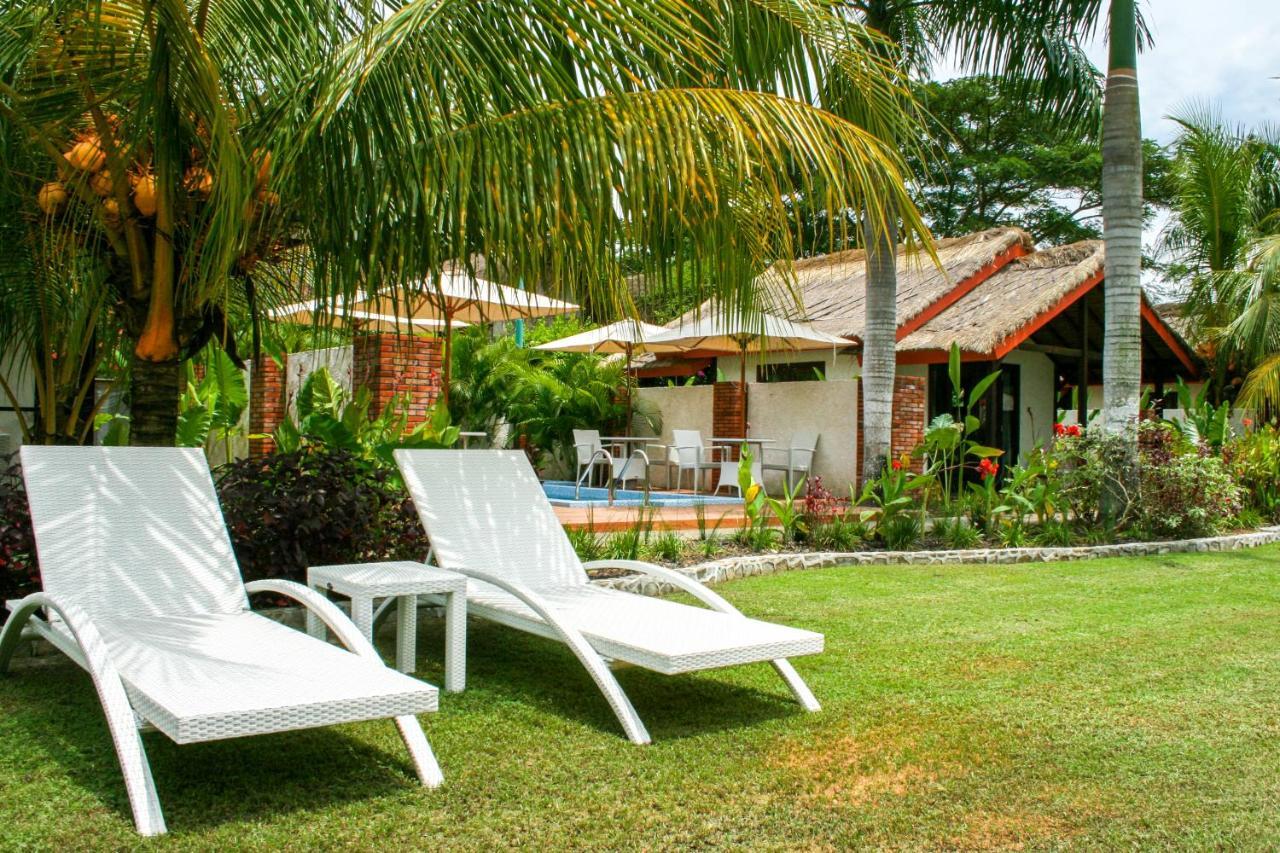 Burudika Bungalows Selong Belanak Buitenkant foto