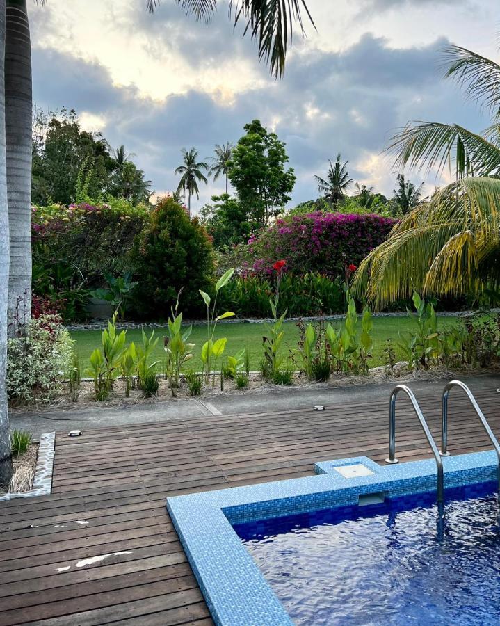 Burudika Bungalows Selong Belanak Buitenkant foto